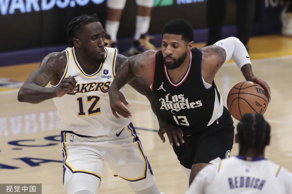 场上局势依 场上局势依