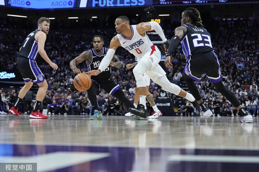 她不仅是本 她不仅是本