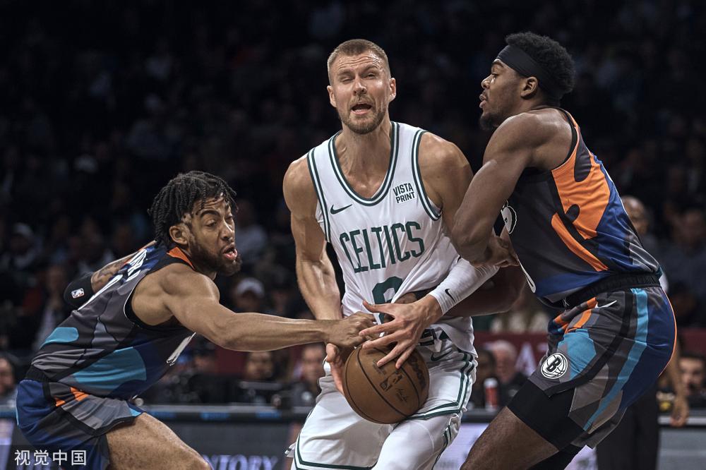 在激烈的对 在激烈的对