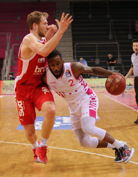 迎战广厦时 迎战广厦时